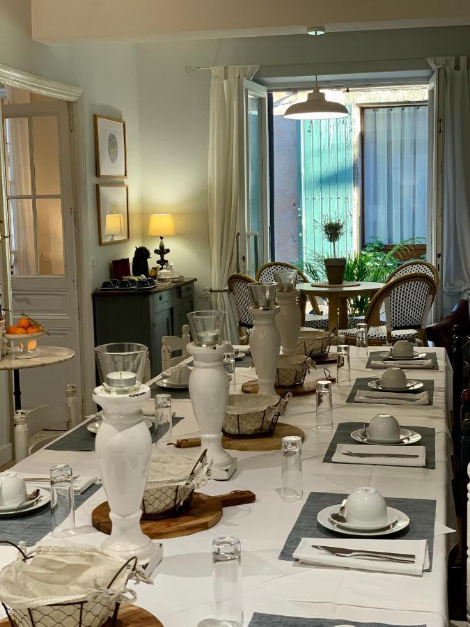 L'Ancienne Boulangerie Bed and Breakfast Caunes-Minervois Exterior foto